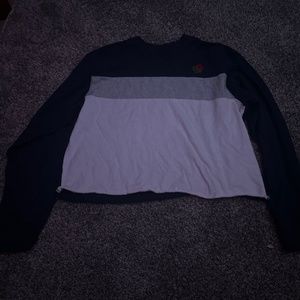 Cropped long sleeve shirt